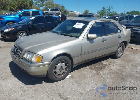 1997 Mercedes-Benz C 230 z USA, uszkodzony, nr VIN WDBHA23E8VA493428